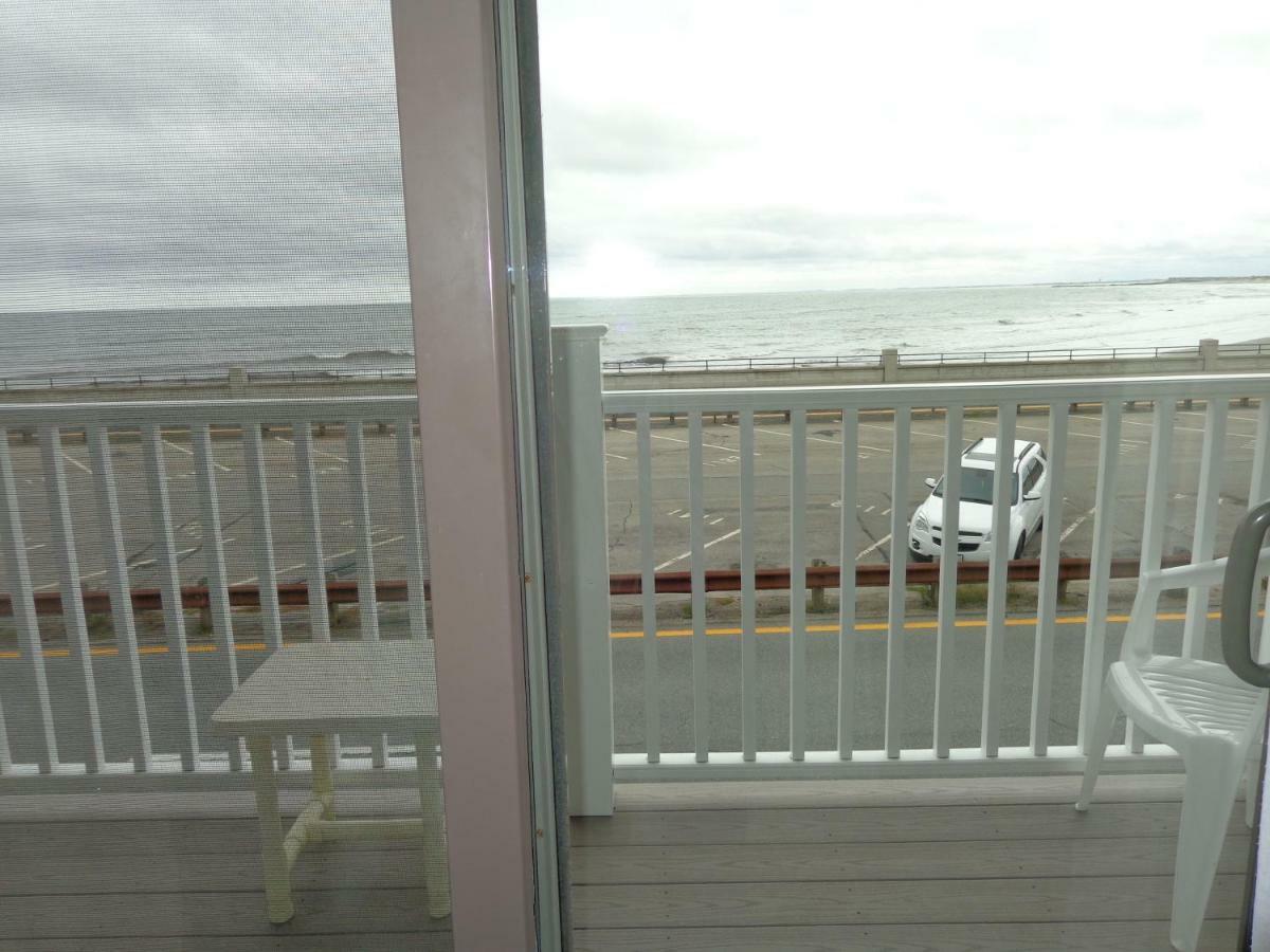 Jonathan'S On The Oceanfront Hampton Exteriör bild